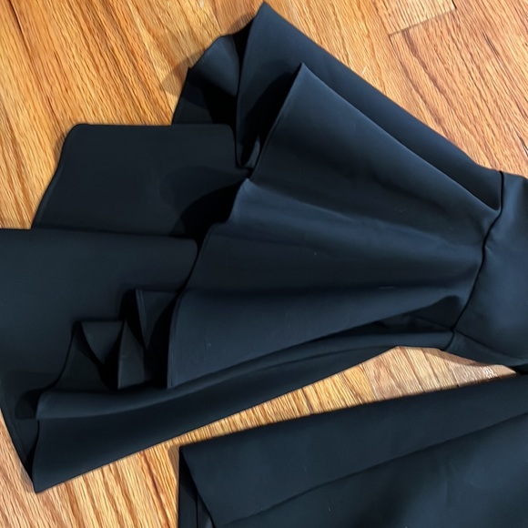 NWT Flare sleeve Milly top - Picture 4 of 5